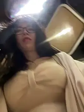 Stripchat Free Porn Cam of yourkeer