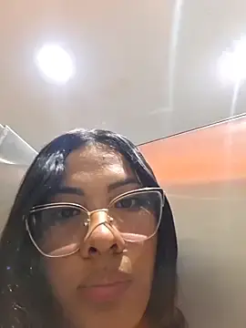 Stripchat Adult Webcam of AhslyDuque