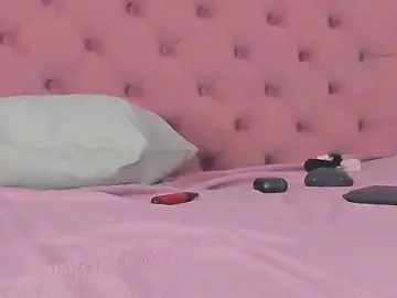 Stripchat Sex Cam of JassyeJoy