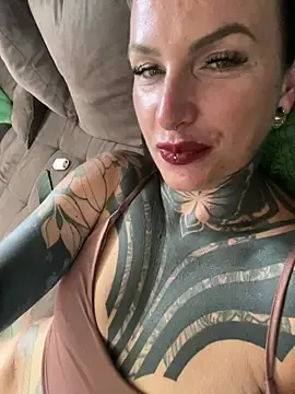 Stripchat Adult Webcam of KathaleaNoir