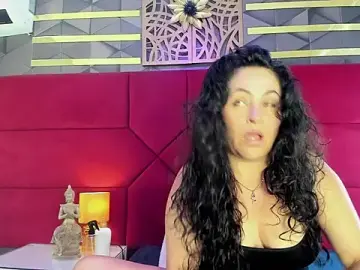Stripchat Free Live Porn of hanny_milf