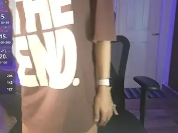 Stripchat Watch Live Sex Cams of DarlingJenny22