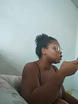 Stripchat Live Sex of Prettahvitoria20