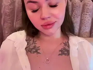 Stripchat Live Sex Cam of AlmaryKim