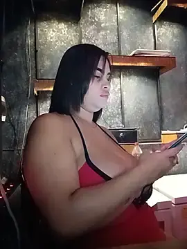 Stripchat Live Sex Cam of Camila_hott_11