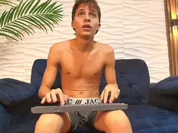 Stripchat Free Live Porn of Pavo_tv