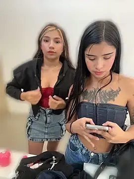 Stripchat Free Porn Cam of Isabella18_pink
