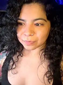 Stripchat Free Live Porn of kimmiakiss22