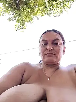 Stripchat Live Sex Cam of Horny-Mommy-Dirty