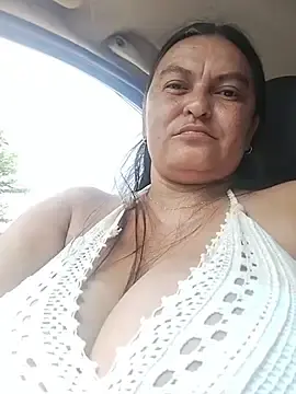 Stripchat Live Sex Cam of Horny-Mommy-Dirty