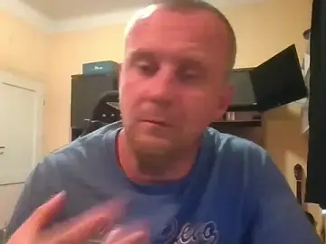 Stripchat Sex Cam of MrWhitePL