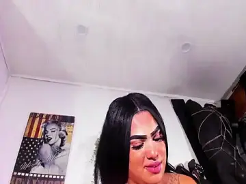 Stripchat Adult Webcam of RobertaxGutierrez