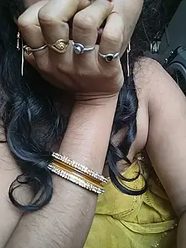 Stripchat Live Sex Cam of KAJALBHABHI_