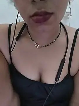 Stripchat Live Sex of KAJALBHABHI_