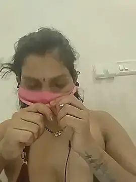 Stripchat Sex Chat of KAJALBHABHI_