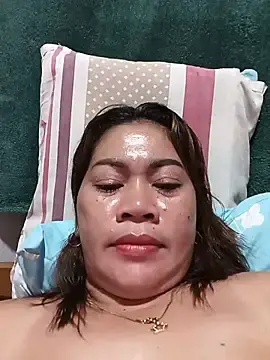 Stripchat Adult Webcam of SweetChubbyMommy_02