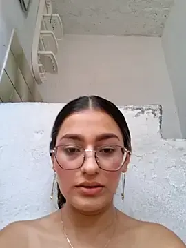 Stripchat Live Porn of Ary-18