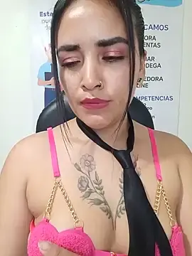 Stripchat Free Porn Cam of MAYE__13