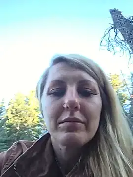 Stripchat Free Porn Cam of SheIsSomething