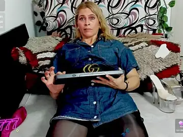 Stripchat Nude Webcam of samanthaExsotic
