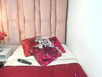 Stripchat Adult Webcam of Issa_Milf__
