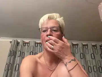Stripchat Adult Webcam of JennyHazel1