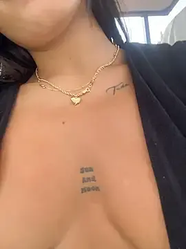 Stripchat Live Sex Cam of MystiqueXXX