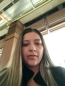 Stripchat Sex Cam of alana_69