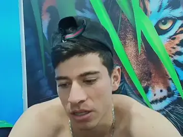 Stripchat Free Porn Cam of DEIBY_BABY