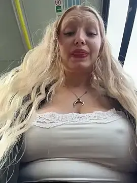 Stripchat Live Sex Cam of Mila_NoRules