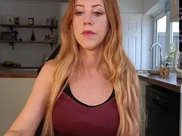 Stripchat Nude Webcam of stripmequick