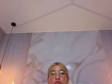 Stripchat Watch Live Sex Cams of hinnata_sweet
