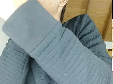Stripchat Nude Webcam of JohanyLatino