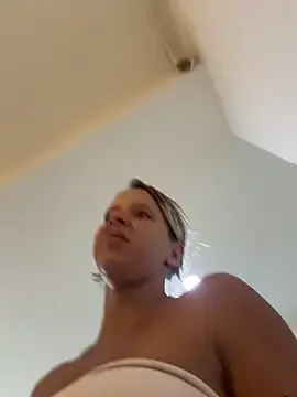 Stripchat Best Webcam of LikaCat