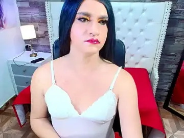 Stripchat Adult Webcam of TRINY_TS