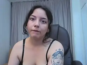 Stripchat Sex Cam of Chloe_Noire