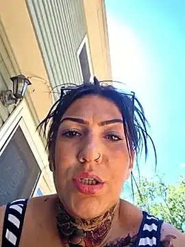 Stripchat Live Porn of LittleMissEeve