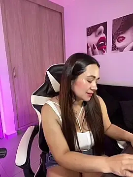 Stripchat Sex Cam of saray_mendozaa