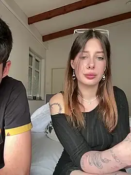 Stripchat Live Sex Cam of Chaos_and_cream