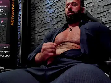 Stripchat Live Sex Cam of David_Big_Daddy