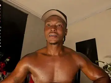 Stripchat Free Porn Cam of DannSmmith