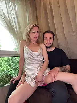 Stripchat Watch Live Sex Cams of Lovebackground