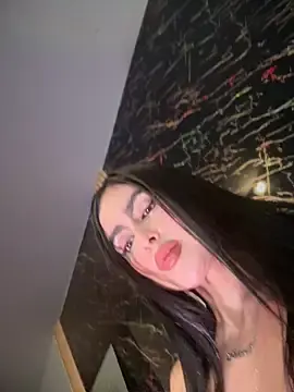 Stripchat Sex Cam of Alexandra_duque