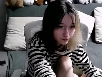 Stripchat Sex Cam of Lilfain_baby