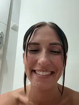 Stripchat Free Porn Cam of lola_tentatiion