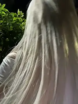 Stripchat Live Sex Cam of AlyssaFoxx_