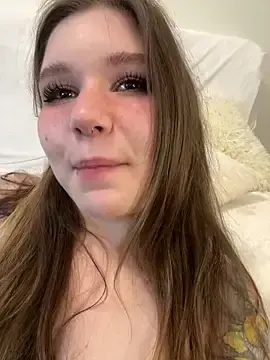 Stripchat Sex Cam of PumaShyXD