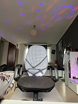 Stripchat Free Porn Cam of Mohdollmen