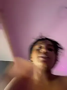 Stripchat Free Porn Cam of AlisonHoot69