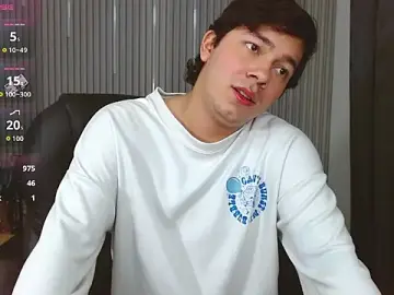 Stripchat Best Webcam of Julian_Smith21